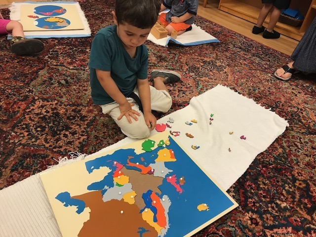 Puzzles and Maps - Kindergarten - Green Valley School - Montessori Learning Center